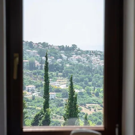 To Stefani Tis Makrinas Πανσιόν 4*