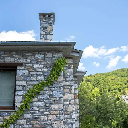 To Stefani Tis Makrinas