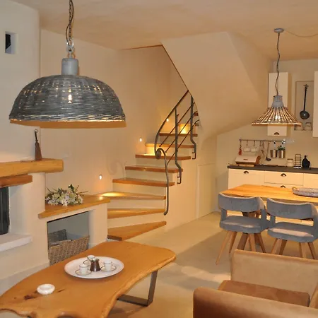 Guest house To Stefani Tis Makrinas 4*