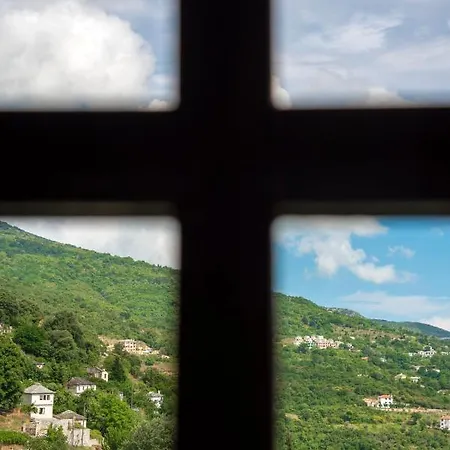 To Stefani Tis Makrinas