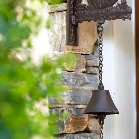 To Stefani Tis Makrinas Guest house