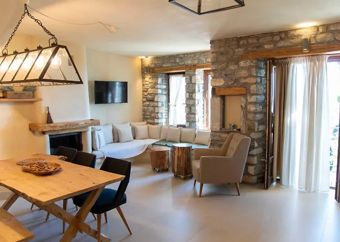 To Stefani Tis Makrinas Πανσιόν 4*