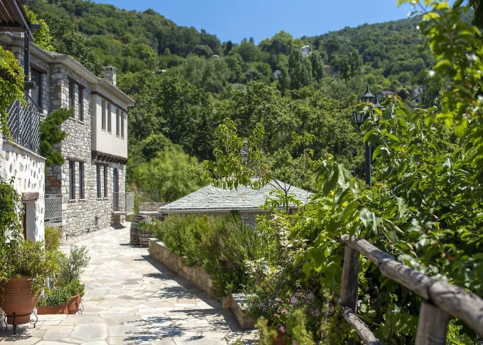 Πανσιόν To Stefani Tis Makrinas 4*