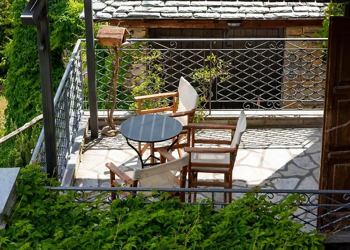 Πανσιόν To Stefani Tis Makrinas