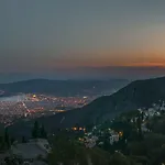 To Stefani Tis Makrinas 4*