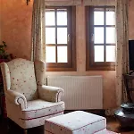 To Stefani Tis Makrinas 4*
