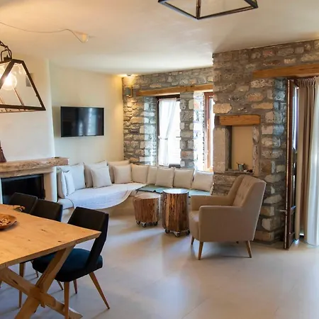 To Stefani Tis Makrinas Guest house 3*