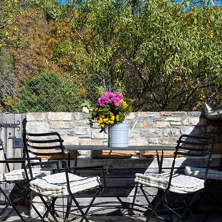 Guest house To Stefani Tis Makrinas 3*