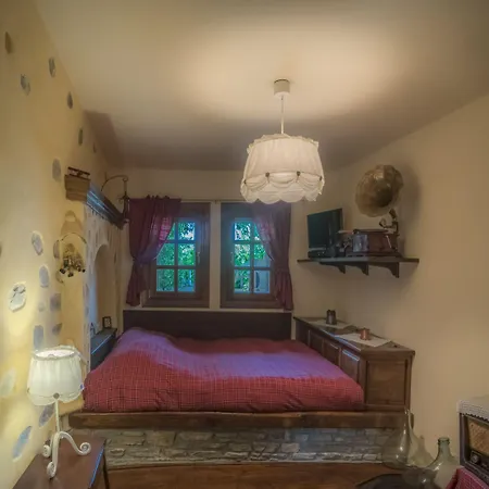 To Stefani Tis Makrinas