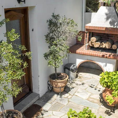 To Stefani Tis Makrinas 4* Макринитса