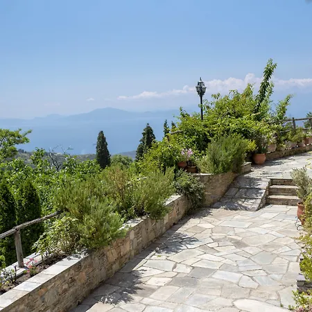 To Stefani Tis Makrinas Гостевой дом