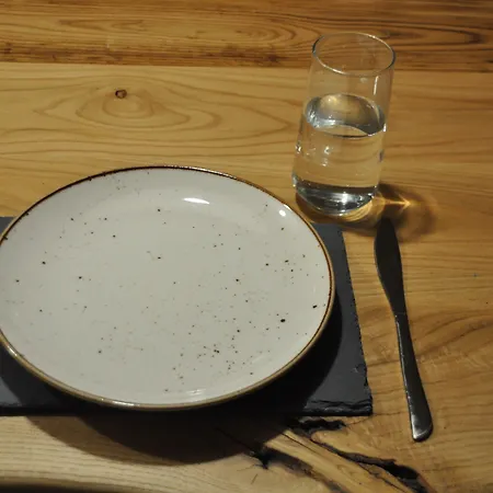 To Stefani Tis Makrinas