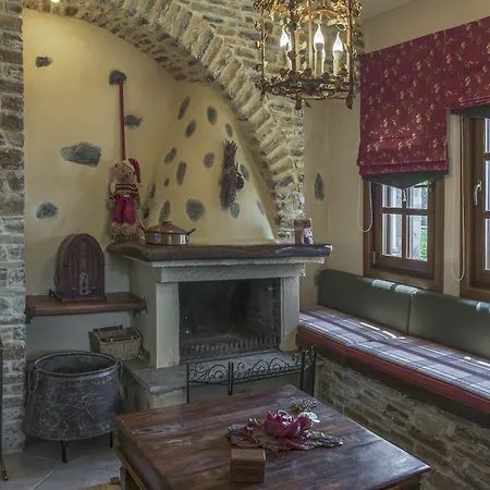To Stefani Tis Makrinas Guest house 3*