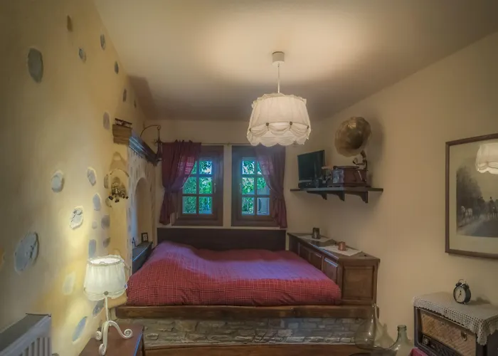 To Stefani Tis Makrinas