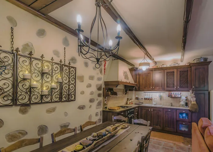 To Stefani Tis Makrinas Makrinítsa