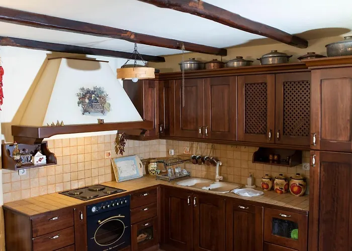 To Stefani Tis Makrinas Penzion Makrinítsa